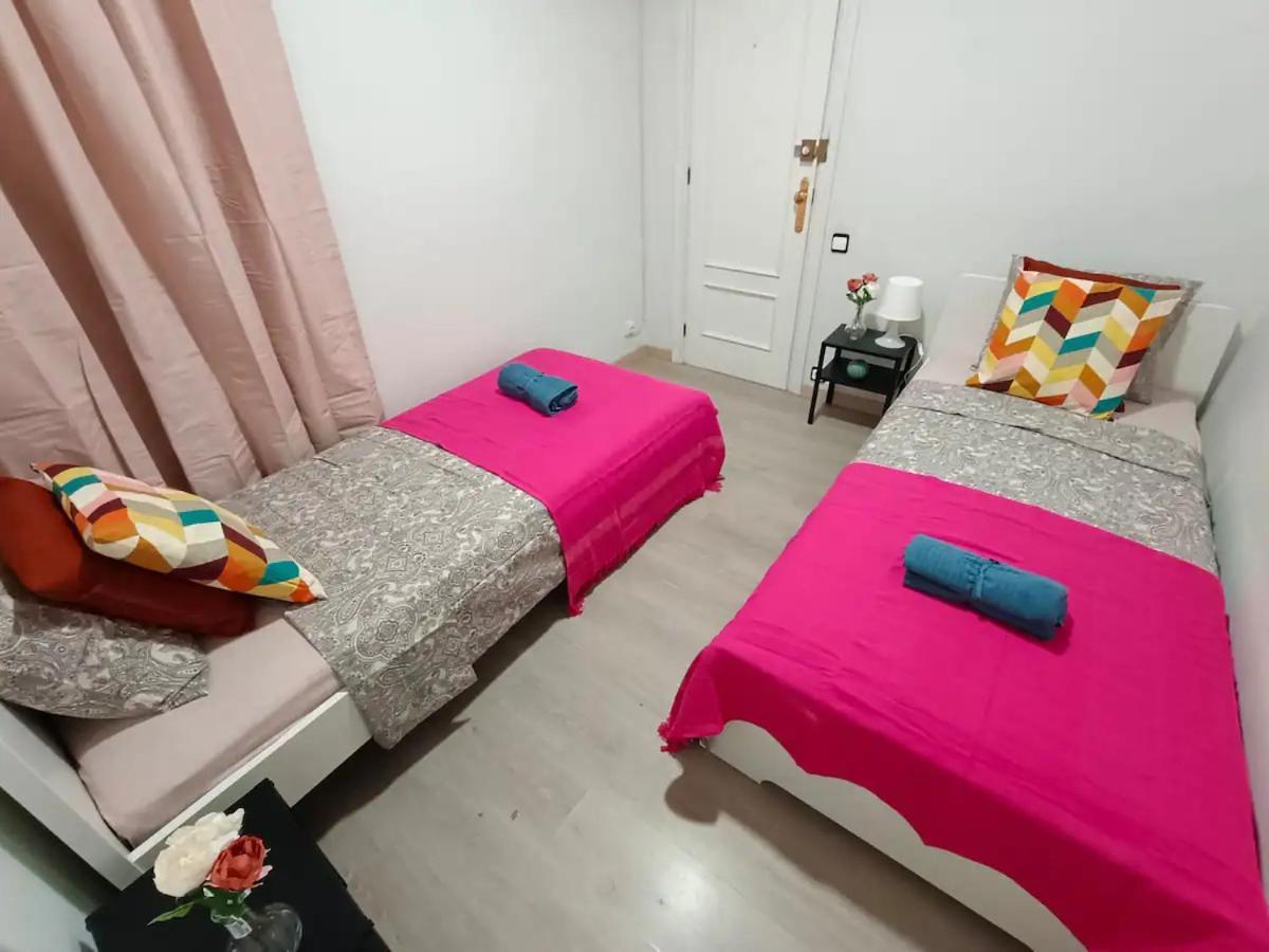 Eixample Private Rooms Barcellona Esterno foto